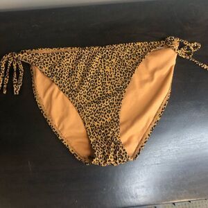Leopard print tan side tie bikini bottoms, size large